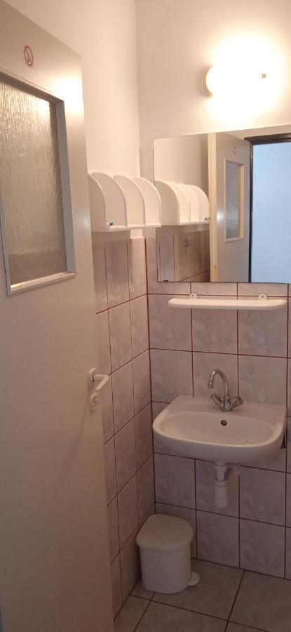 Hotel Krokus Kamienna Gora Εξωτερικό φωτογραφία