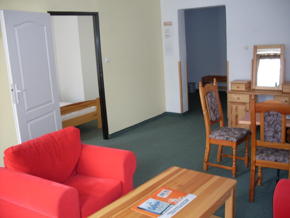 Hotel Krokus Kamienna Gora Εξωτερικό φωτογραφία