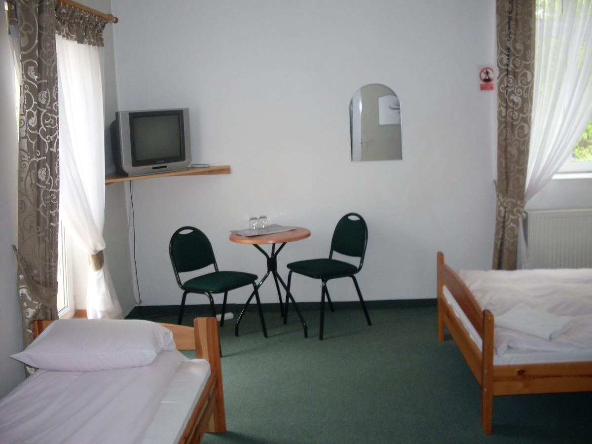 Hotel Krokus Kamienna Gora Εξωτερικό φωτογραφία