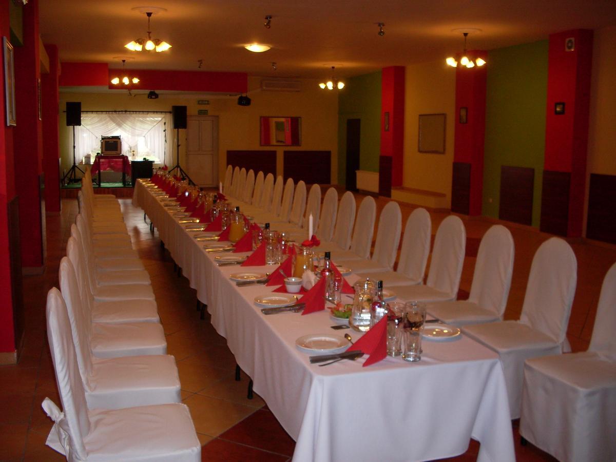Hotel Krokus Kamienna Gora Εξωτερικό φωτογραφία