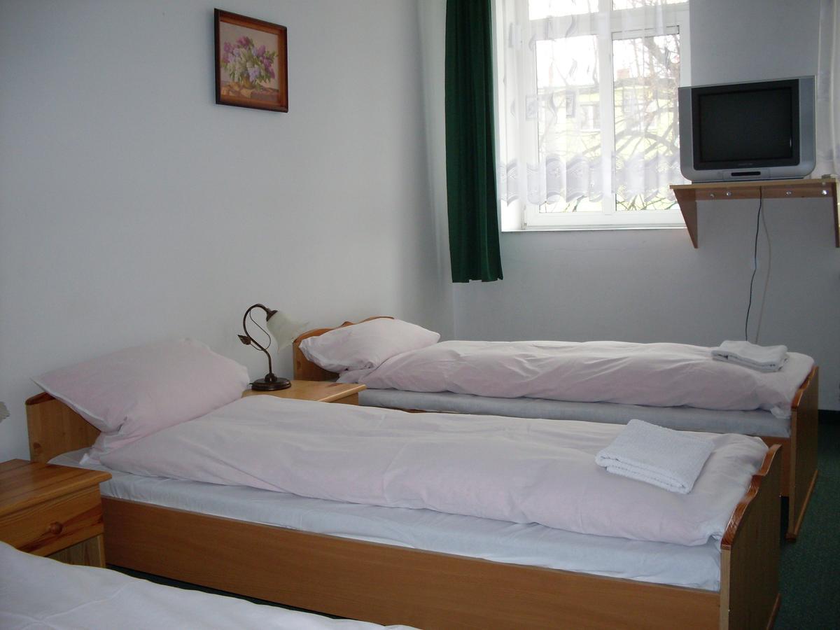 Hotel Krokus Kamienna Gora Εξωτερικό φωτογραφία