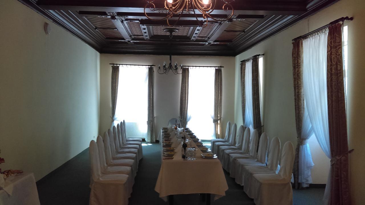 Hotel Krokus Kamienna Gora Εξωτερικό φωτογραφία